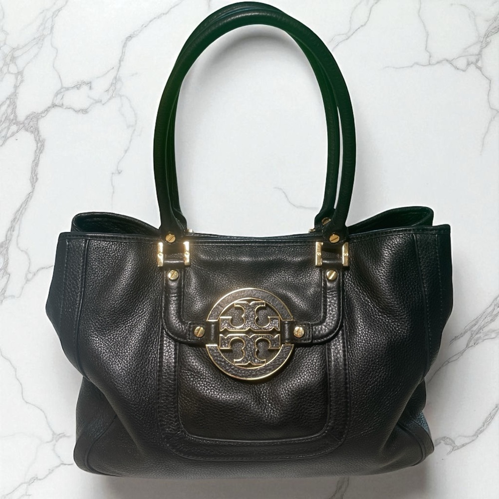 Tory Burch Amanda Classic Hobo in Black Leather & Gold Hardware